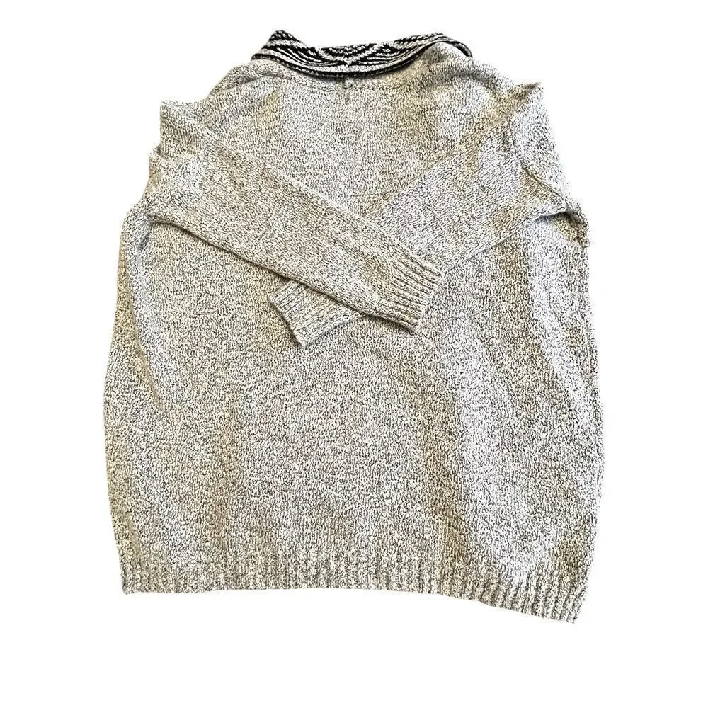 Womens’ Forever 21 Gray and Black Cardigan Size L